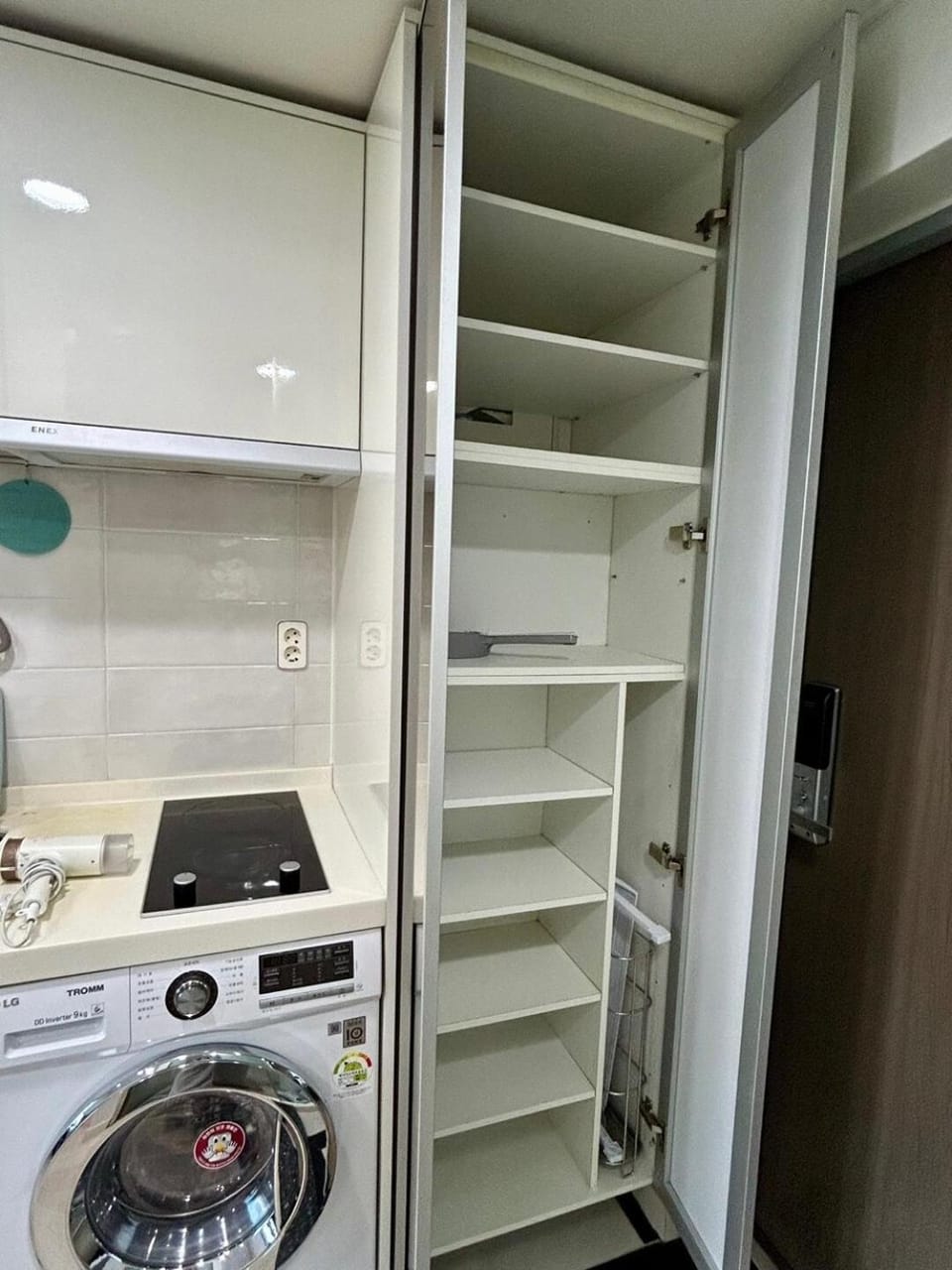 SP Perfect studio in front of Sillim Station 4min, Dorimcheon Apartment in Gyeonggi-do