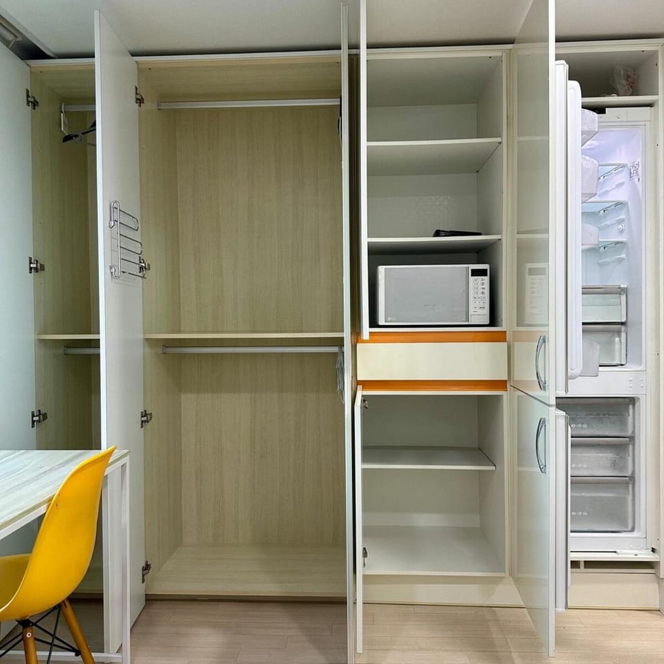 SP Perfect studio in front of Sillim Station 4min, Dorimcheon Apartment in Gyeonggi-do
