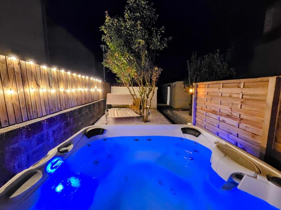 Night, Hot Tub, Hot Tub, sunbed