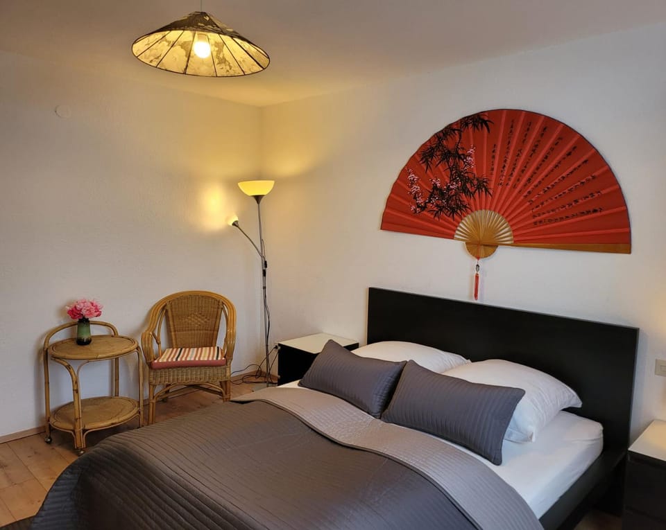 Birds eye mountain view at balcony, parking free, new kitchen, renovated bathroom Apartment in Baden-Württemberg