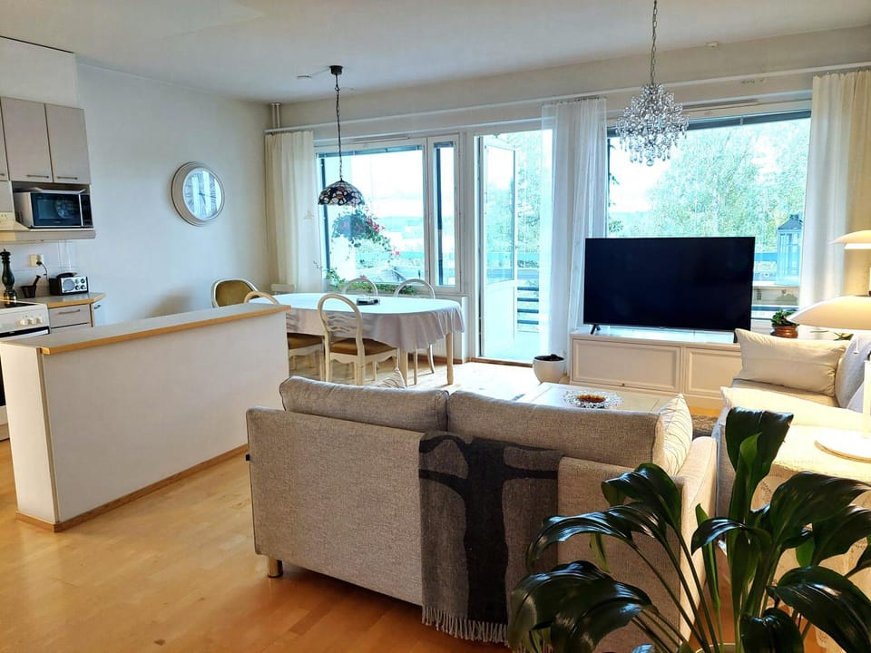 TV and multimedia, Dining area