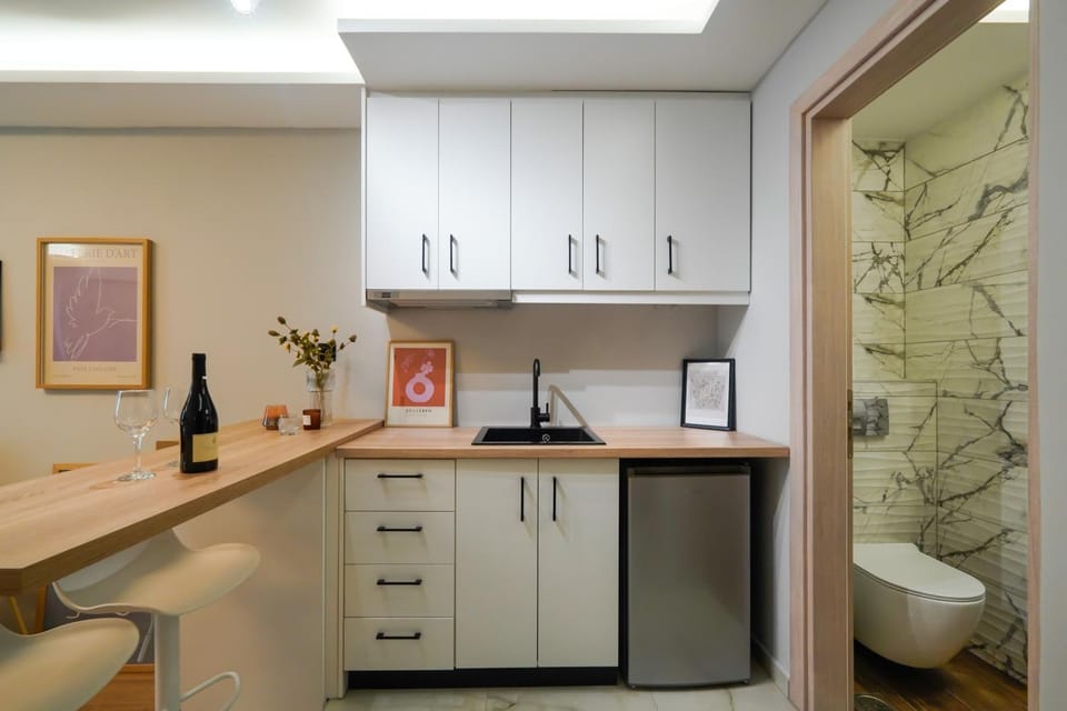 Bathroom, Kitchen or kitchenette