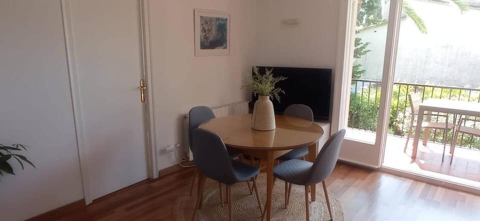 Quiet cozy apartment near beach Apartment in Sitges