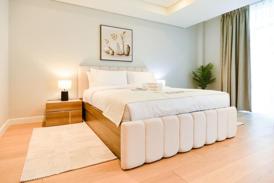 Modern 3BR with Maids Room - Luxe Seaside Retreat Apartment in Abu Dhabi