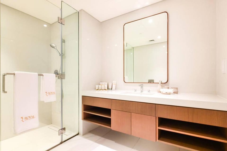 Modern 3BR with Maids Room - Luxe Seaside Retreat Apartment in Abu Dhabi