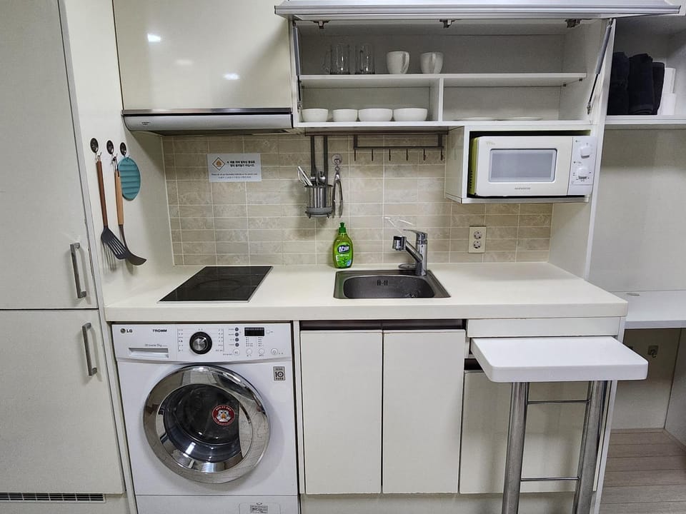 GH Sindaebang Station Apartment in Gyeonggi-do