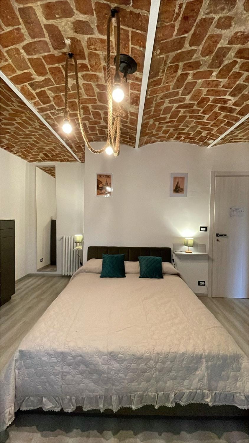Bedroom, wardrobe