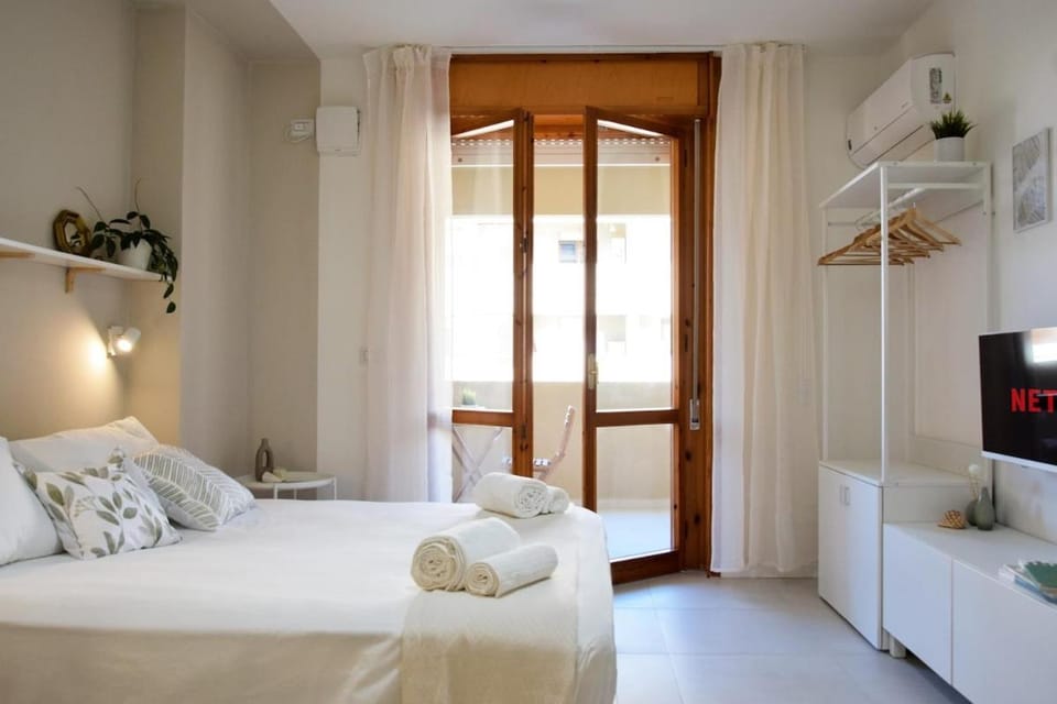 Poetto Studio, Private Parking, SmartTV, Park View Apartment in Quartu Sant'Elena