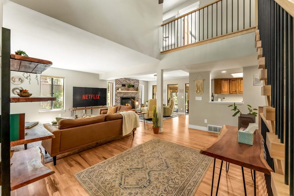 Spacious Comfort in Scenic Monument House in Monument