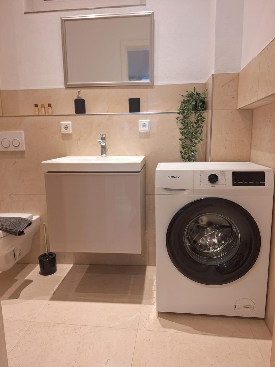 Bathroom, washing machine