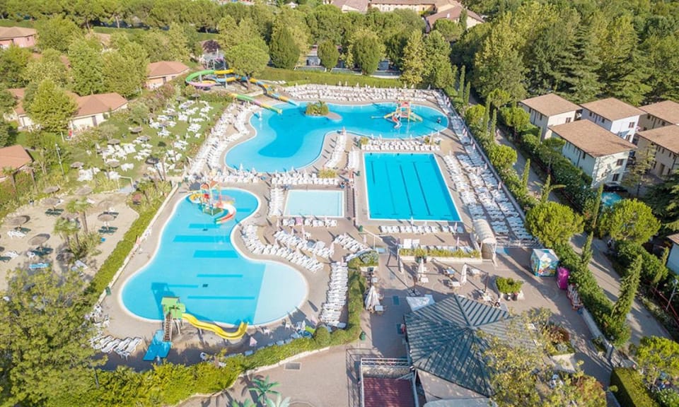 Estivo Premium Plus mobile homes on Camping Bella Italia Campground/ 
RV Resort in Peschiera del Garda