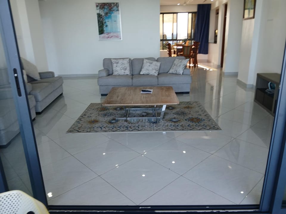 3 bedroom beachfront Nyali best Apartment in Mombasa County