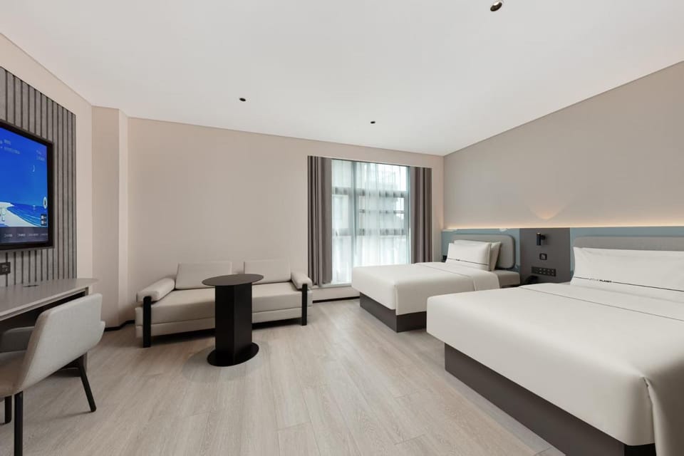 Atour Light Hotel Wuhu Fantawild Theme Park Government and Cultural Center Hotel in Nanjing