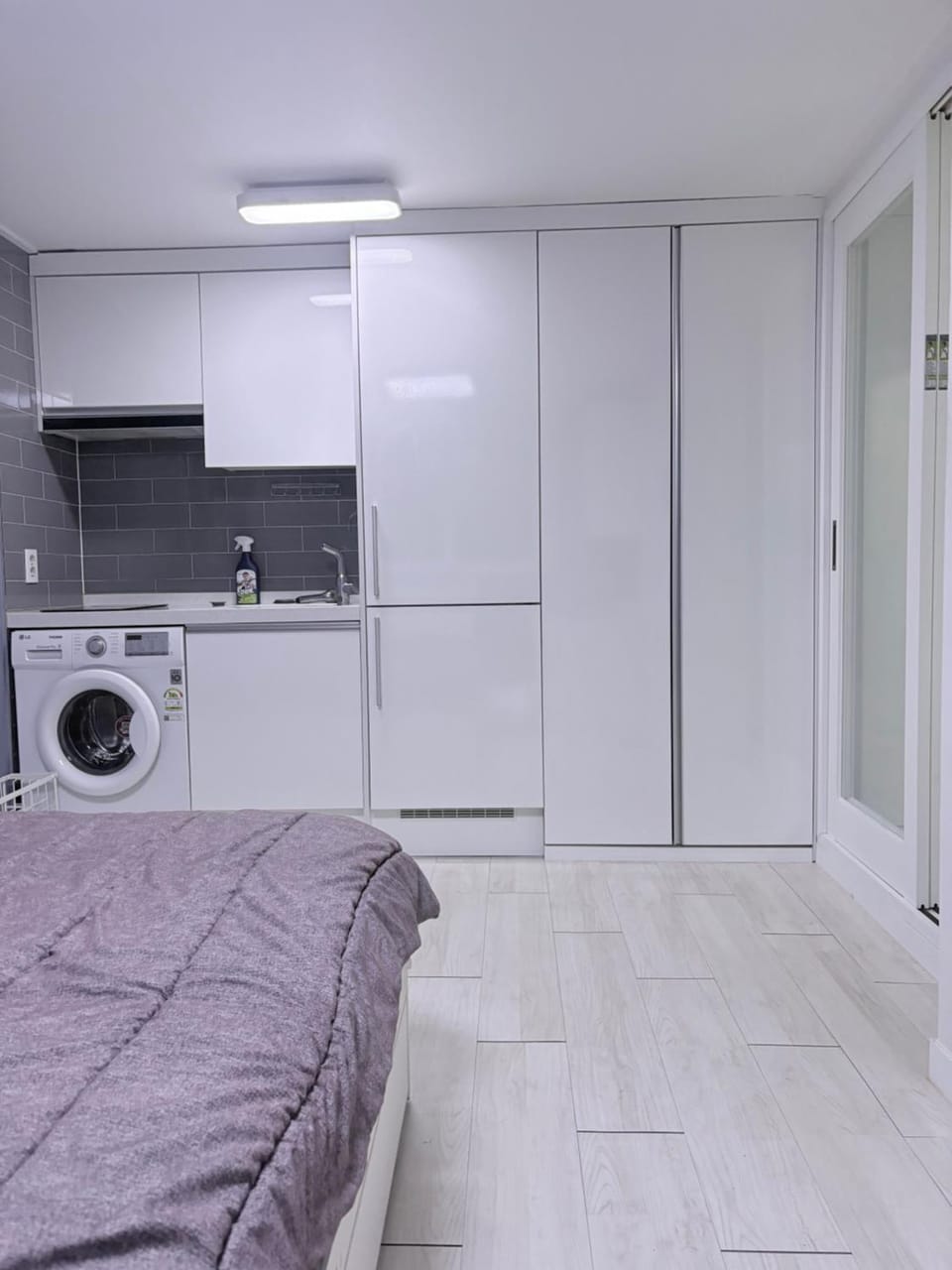 SD a romantic two-story house in Sillim Apartment in Seoul