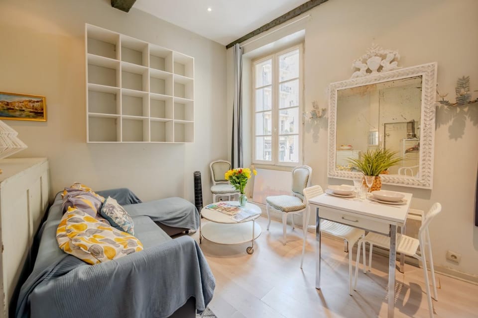 Le Chineur – Studio de caractère, 5 min du Port Apartment in Toulon