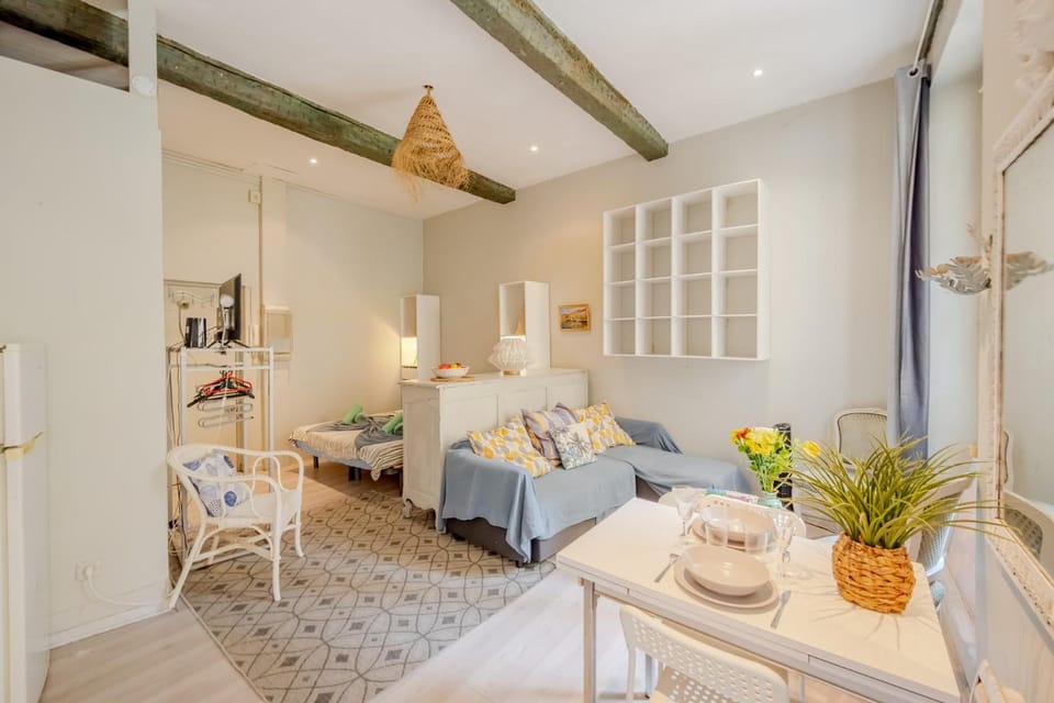 Le Chineur – Studio de caractère, 5 min du Port Apartment in Toulon