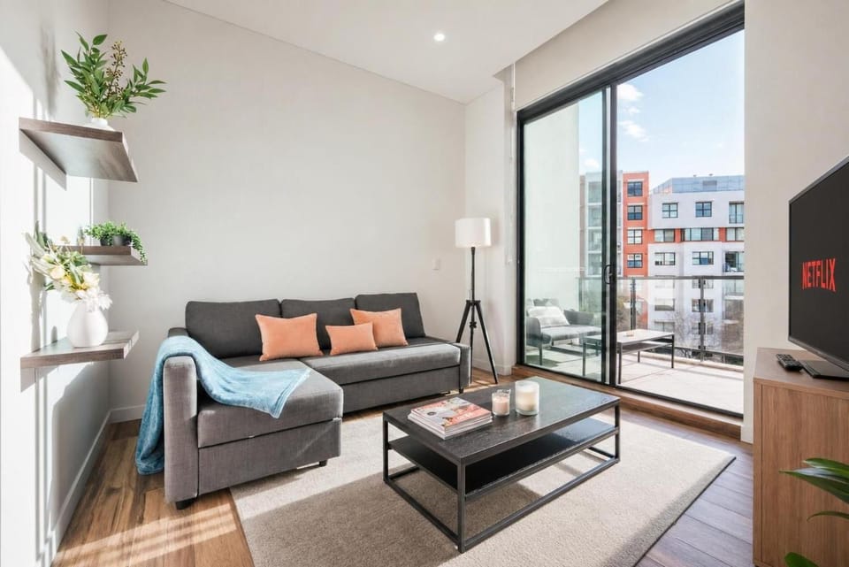 Patio, Communal lounge/ TV room, TV and multimedia, View (from property/room), Balcony/Terrace, Balcony/Terrace, Living room, Seating area, Evening entertainment