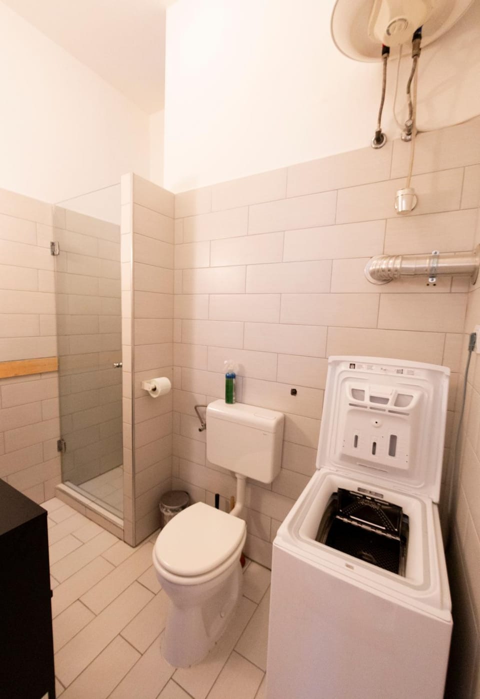 Shower, Toilet, Bathroom, washing machine
