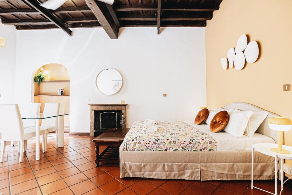 Bed, Photo of the whole room