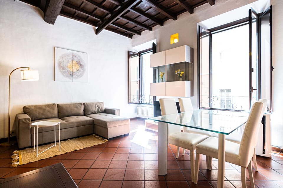 TV and multimedia, Living room, Dining area