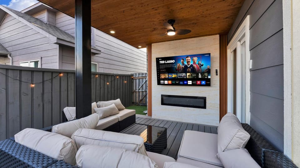 Modern Family Home Sleeps 8 House in Dallas