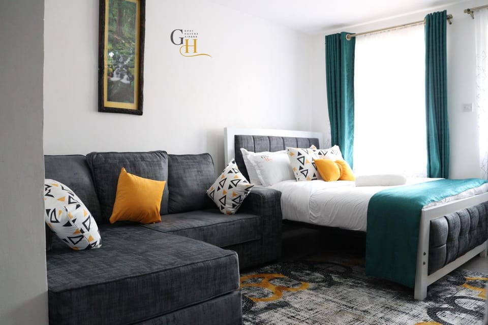 Bed, Seating area