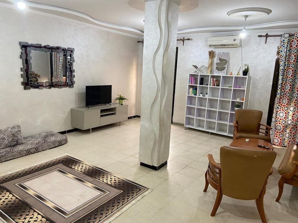 Appartement F4 spacieux au cœur de Skikda Apartment in Algeria