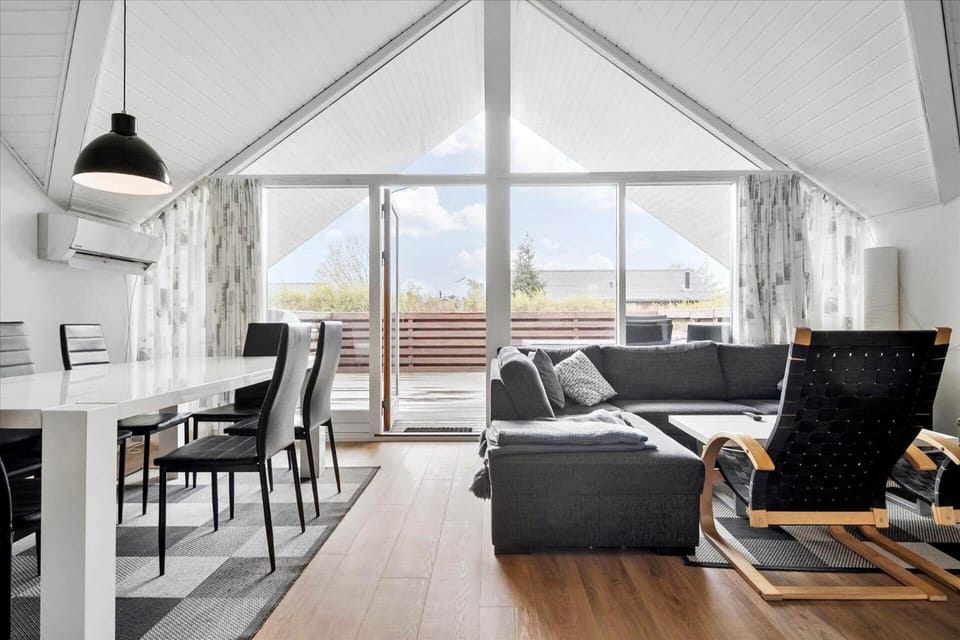 N102-Karrebaeksminde-Krageholmsvej-82 House in Næstved
