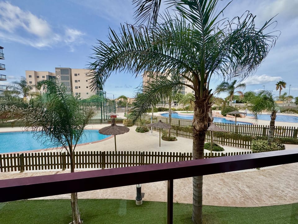 Day, Pool view, Swimming pool, sunbed