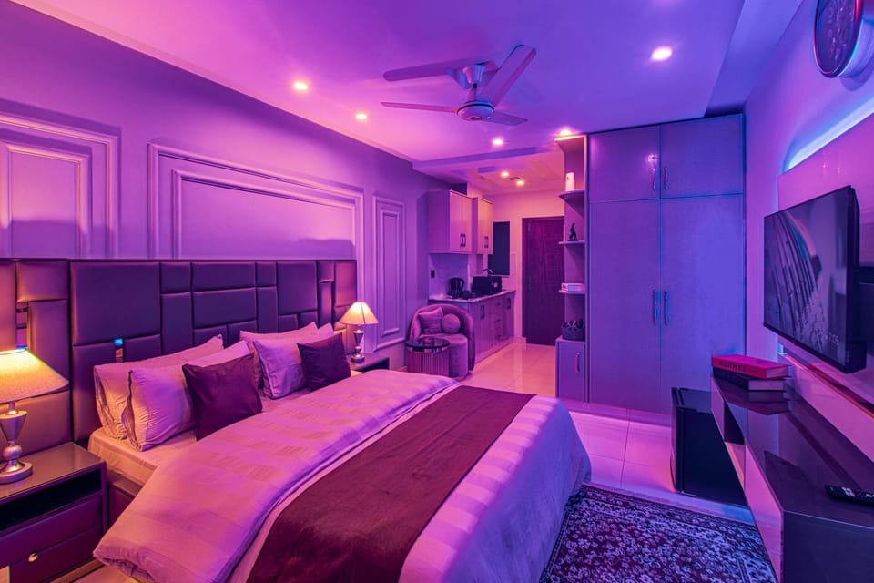 HK Retreat Designer Luxury Apartment Near Airport In Faisal Town Islamabad Apartment in Islamabad