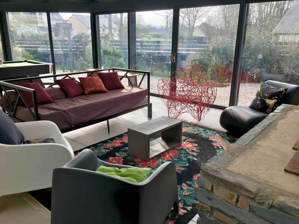 Cosy Brittany House with private pool, pool table, large garden House in Brittany