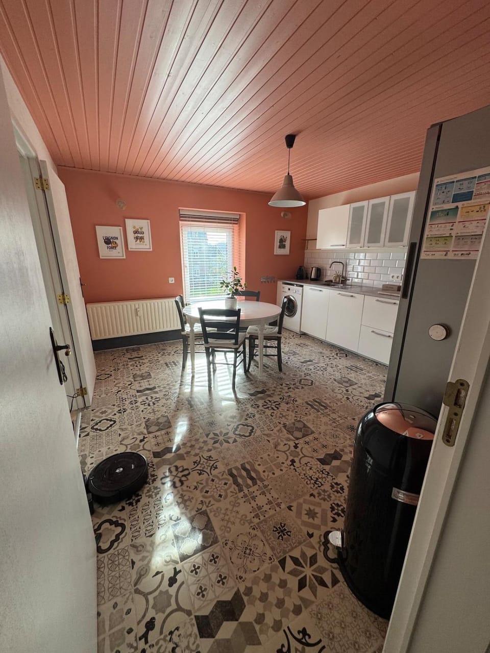 Kitchen or kitchenette, Dining area, oven, stove