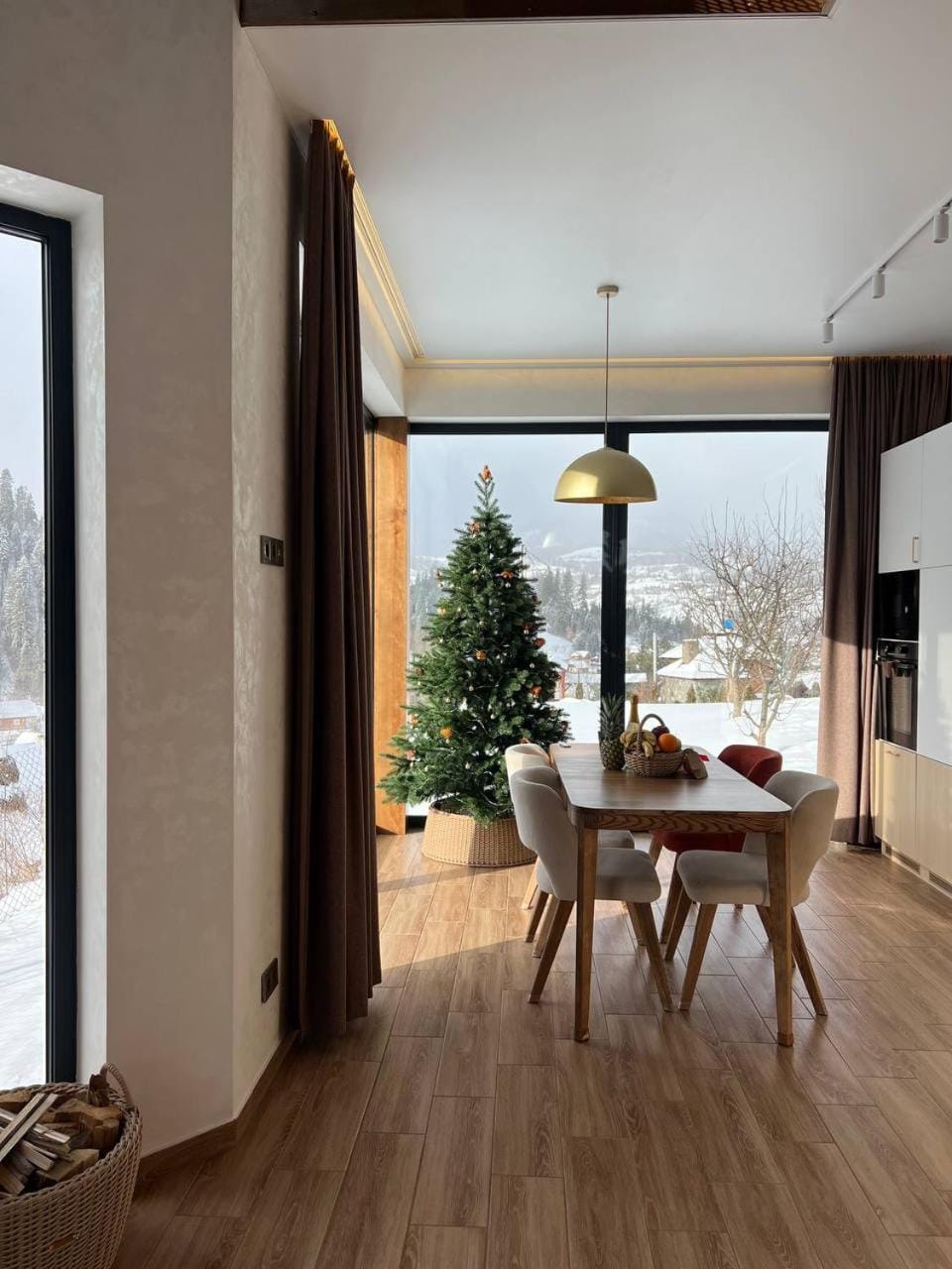 Kitchen or kitchenette, Living room