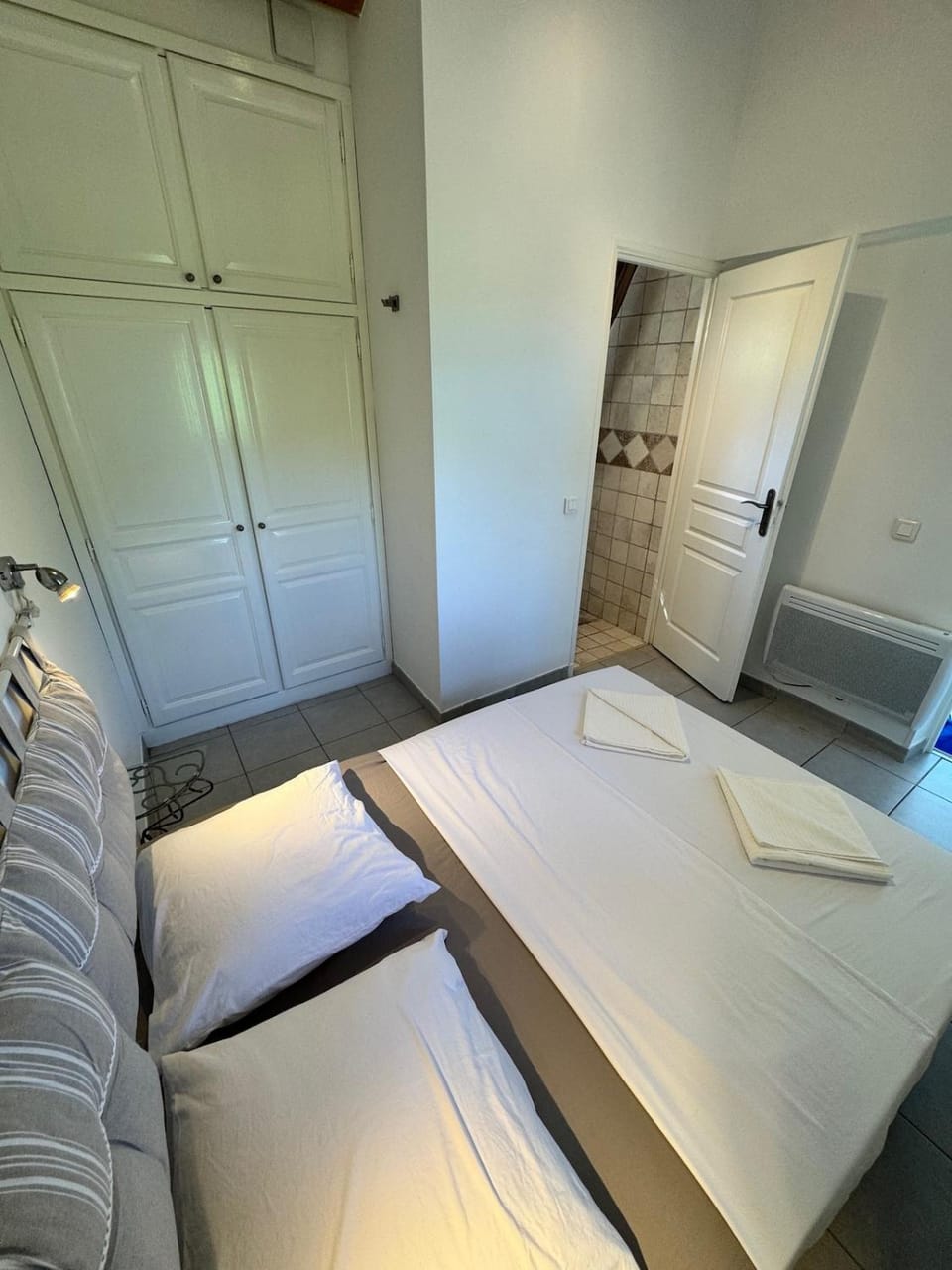 Bed, Photo of the whole room, Bedroom, towels, wardrobe