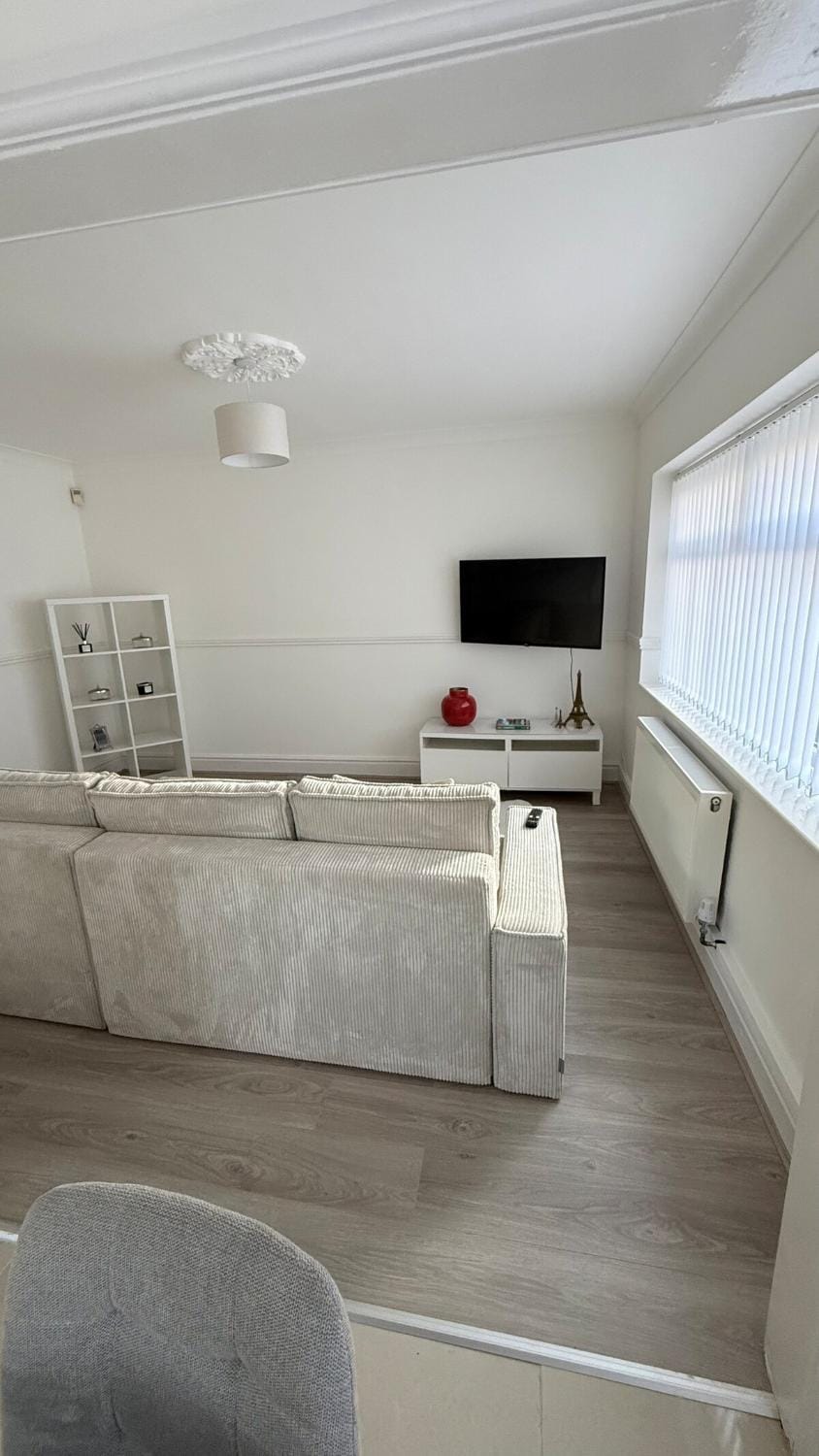 Anfield Stay Free Parking 5 minute walk Apartment in Liverpool