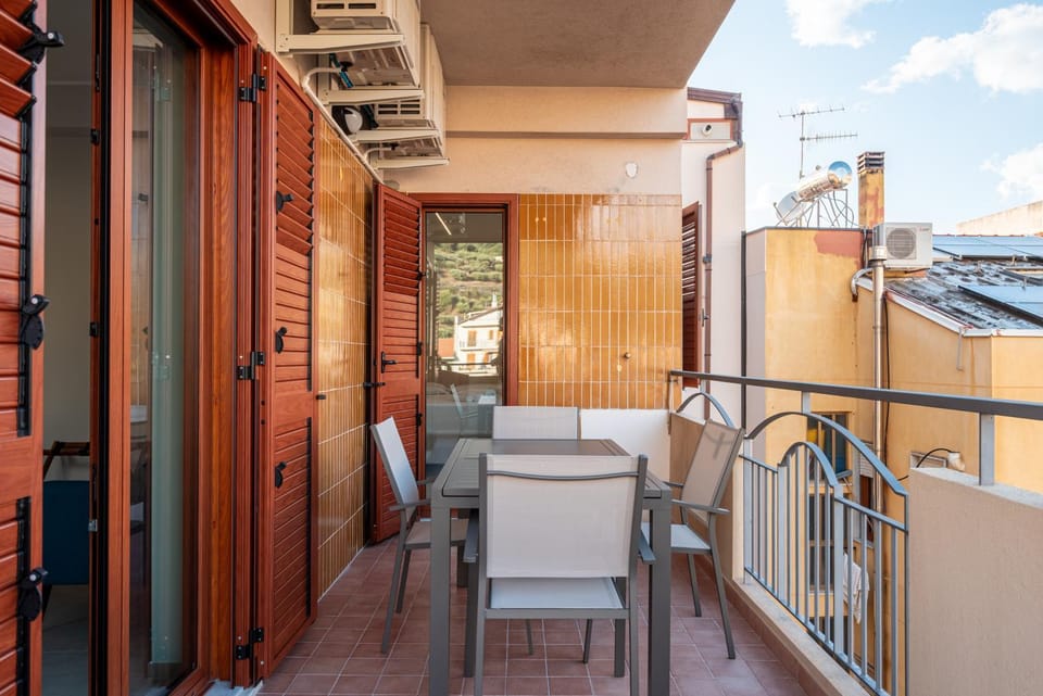 Da Lucia - Moderno Trilocale vicino al Centro e alla Spiaggia Apartment in Capo d'Orlando
