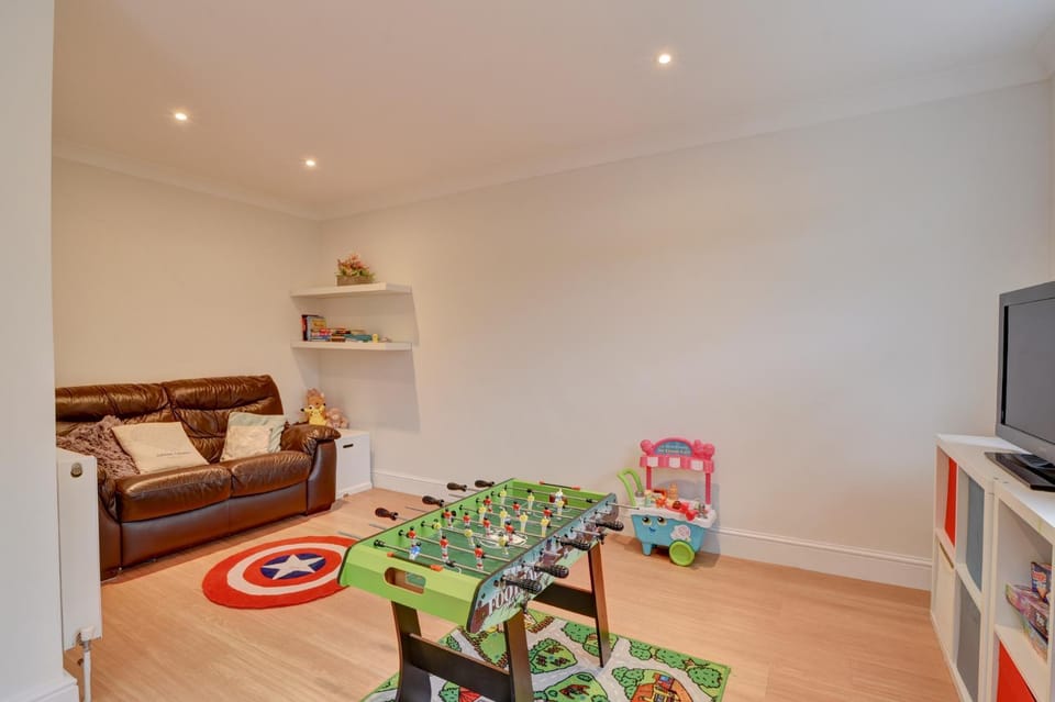 Spacious 4 bedroom house in Bishop's Stortford House in East Hertfordshire District