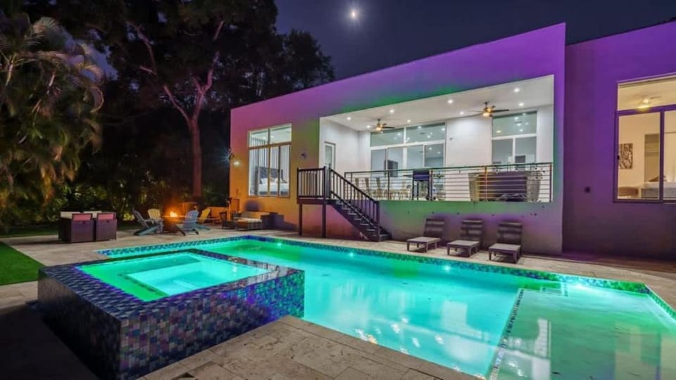 Property building, Night, Pool view, Swimming pool, Swimming pool