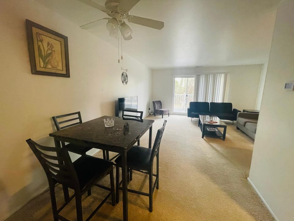 Bright 1Br Ground-Level Apartment Apartment in Cheltenham Township