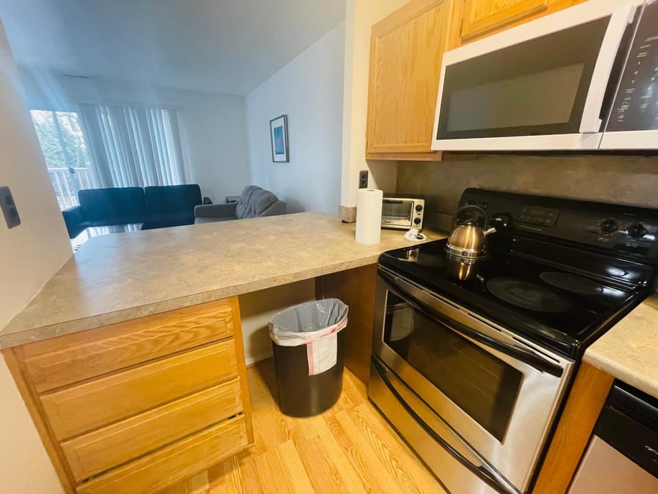 Bright 1Br Ground-Level Apartment Apartment in Cheltenham Township