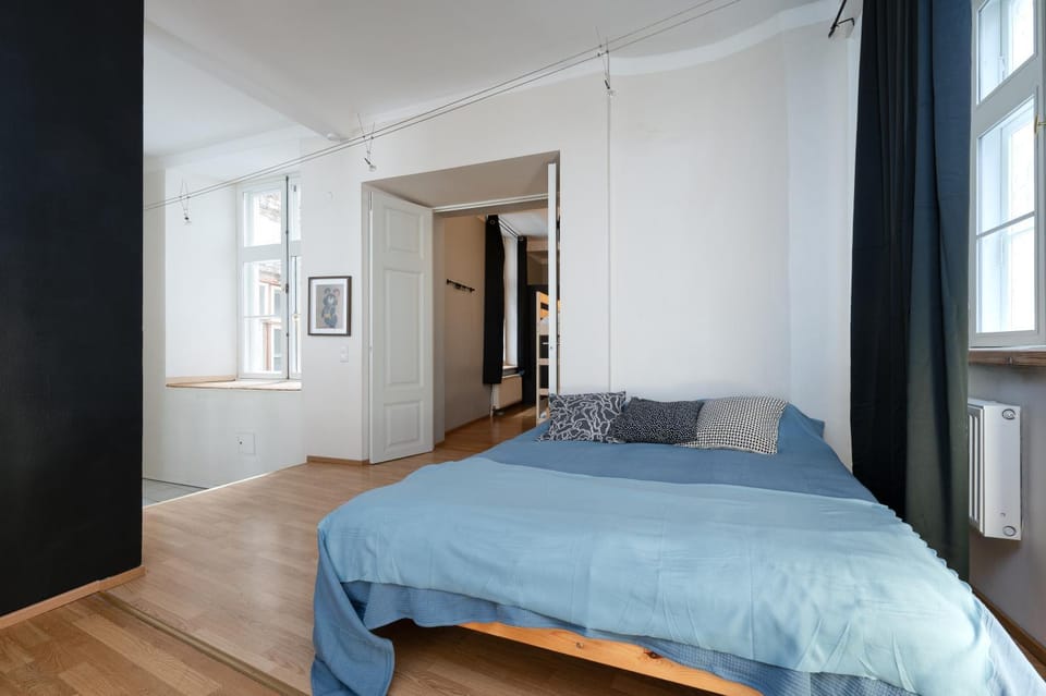 10 guests, 70m2, center of Old Town, Wi-Fi, Streaming Apartment in Tallinn
