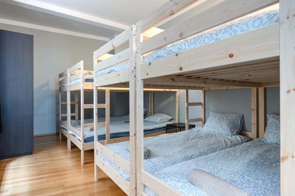 10 guests, 70m2, center of Old Town, Wi-Fi, Streaming Apartment in Tallinn