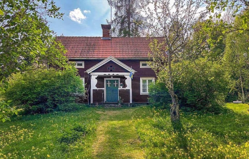 OGO631-Boxholm-Stjaernesand-Sagstugan-1 House in Sweden