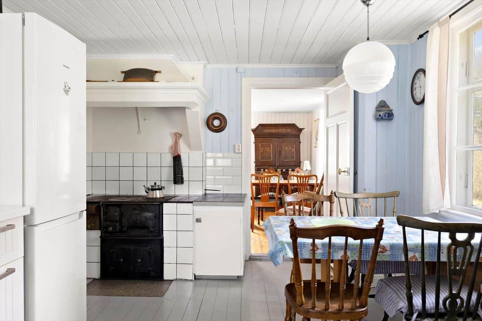 OGO631-Boxholm-Stjaernesand-Sagstugan-1 House in Sweden