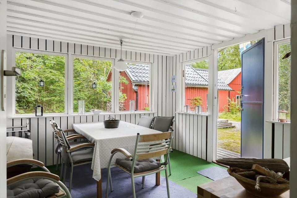 HAL657-Knaered-Bjoerkered-72 House in Sweden