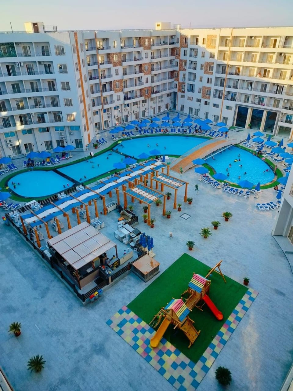 Garden, Swimming pool