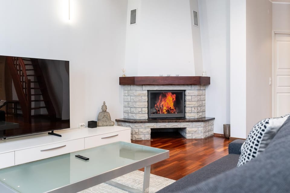 2-story, 3-bedroom Penthouse, sauna, free parking Apartment in Tallinn