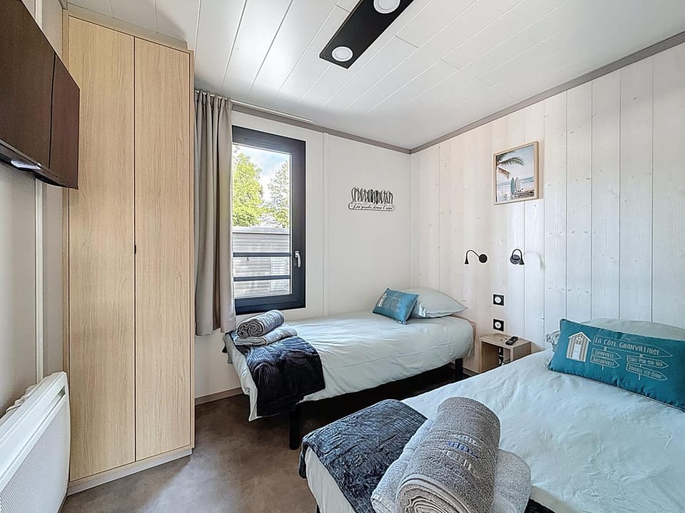 Cottage Le Béluga Campground/ 
RV Resort in Saint-Pair-sur-Mer