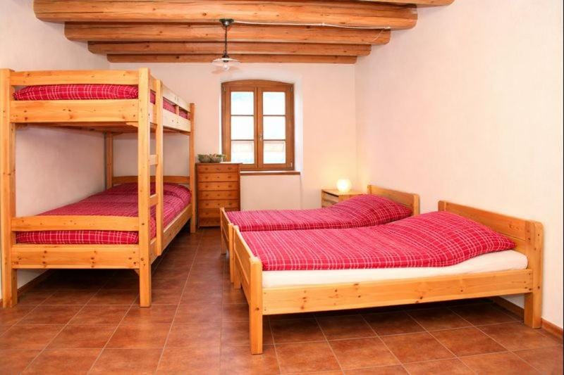 Bed, Bedroom, bunk bed