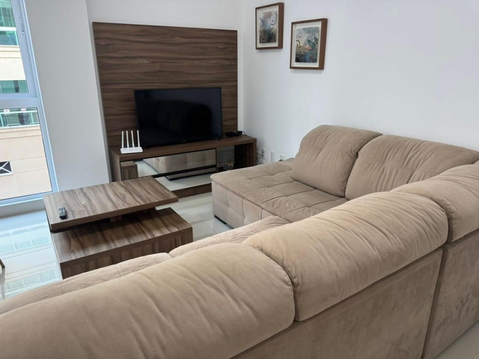 Apto Almeida e Moraes 3 Suítes Meia Praia Apartment in Porto Belo